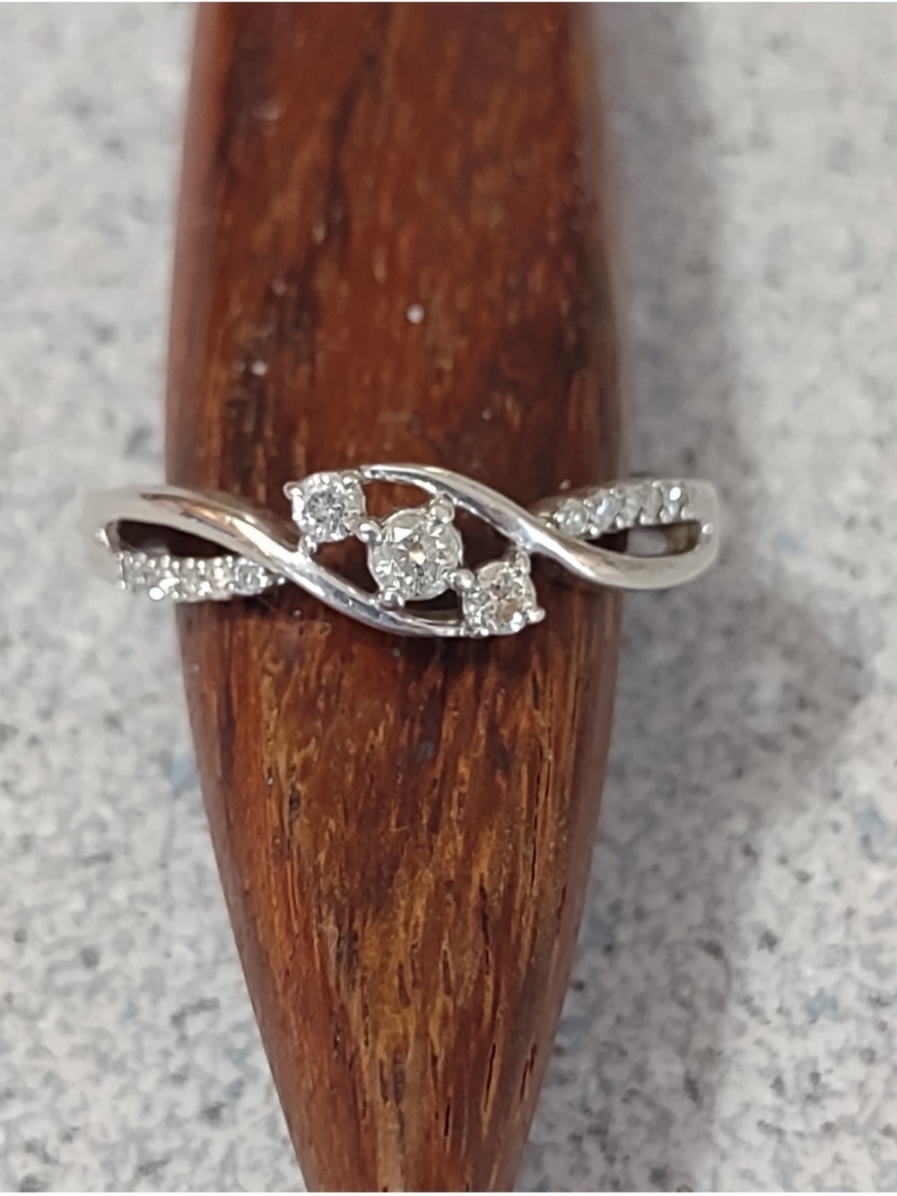 Diamond Sk9 Platinum & Sterling Silver Twisted Band Ring Sz7